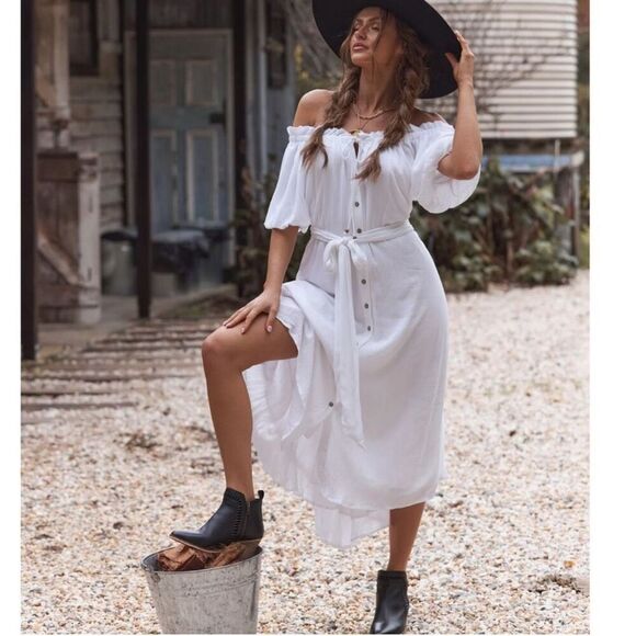 Coven & Co Dresses & Skirts - NWT Coven & Co White Milkmaid Dress Size XS Lagenlook Maternity